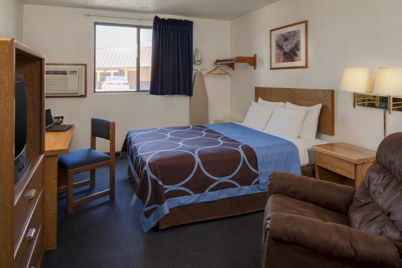 Super 8 By Wyndham West Plains Motel Exterior photo